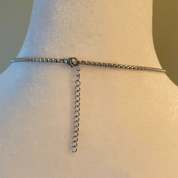 Beautiful Silver Heart and Rose Gold Horse Pendant Necklace (NWOT) - Picture 10 of 16